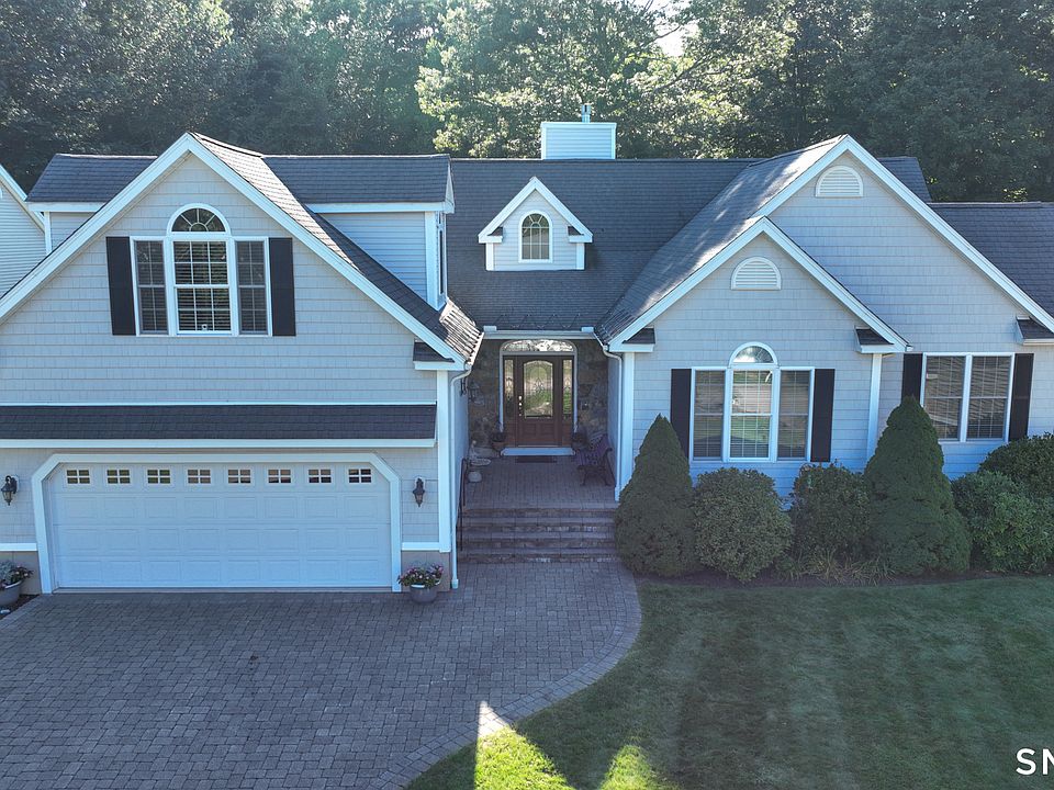 1st image of 23 Fieldstone Lane