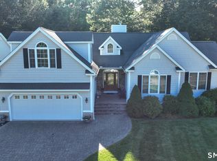 23 Fieldstone Ln, Higganum, CT 06441