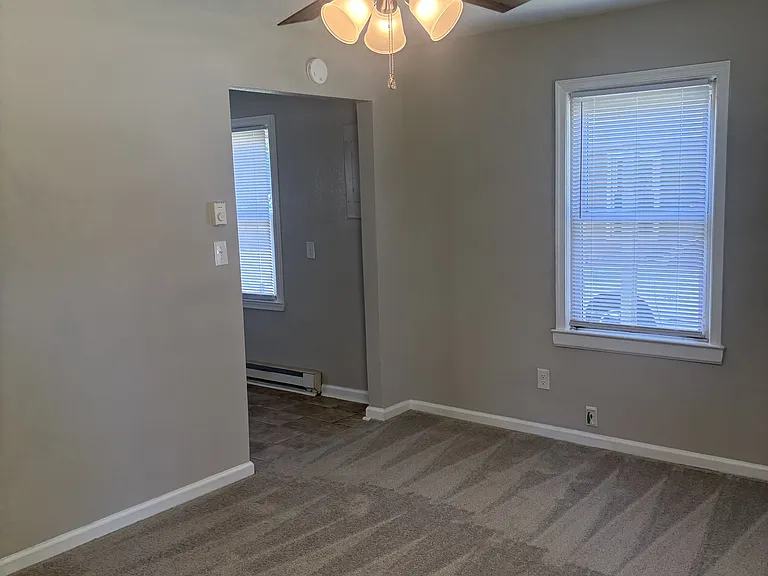 105 Roland Dr — Photo 4