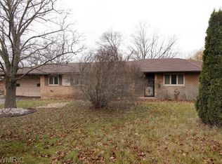 707 N Kalamazoo St, Paw Paw, MI 49079