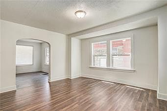 4th image of 4224 Prospect Ave