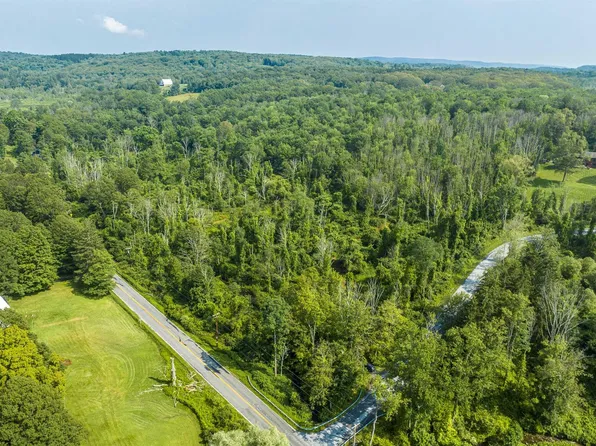 CAMBY Road, Millbrook, NY 12545