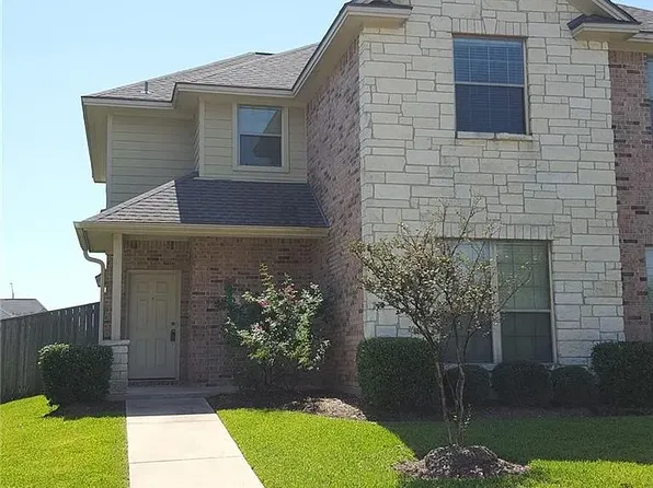 102 Kleine Ln, College Station, TX 77845
