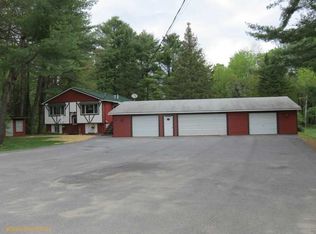 102 Martin Stream Rd, Fairfield, ME 04937