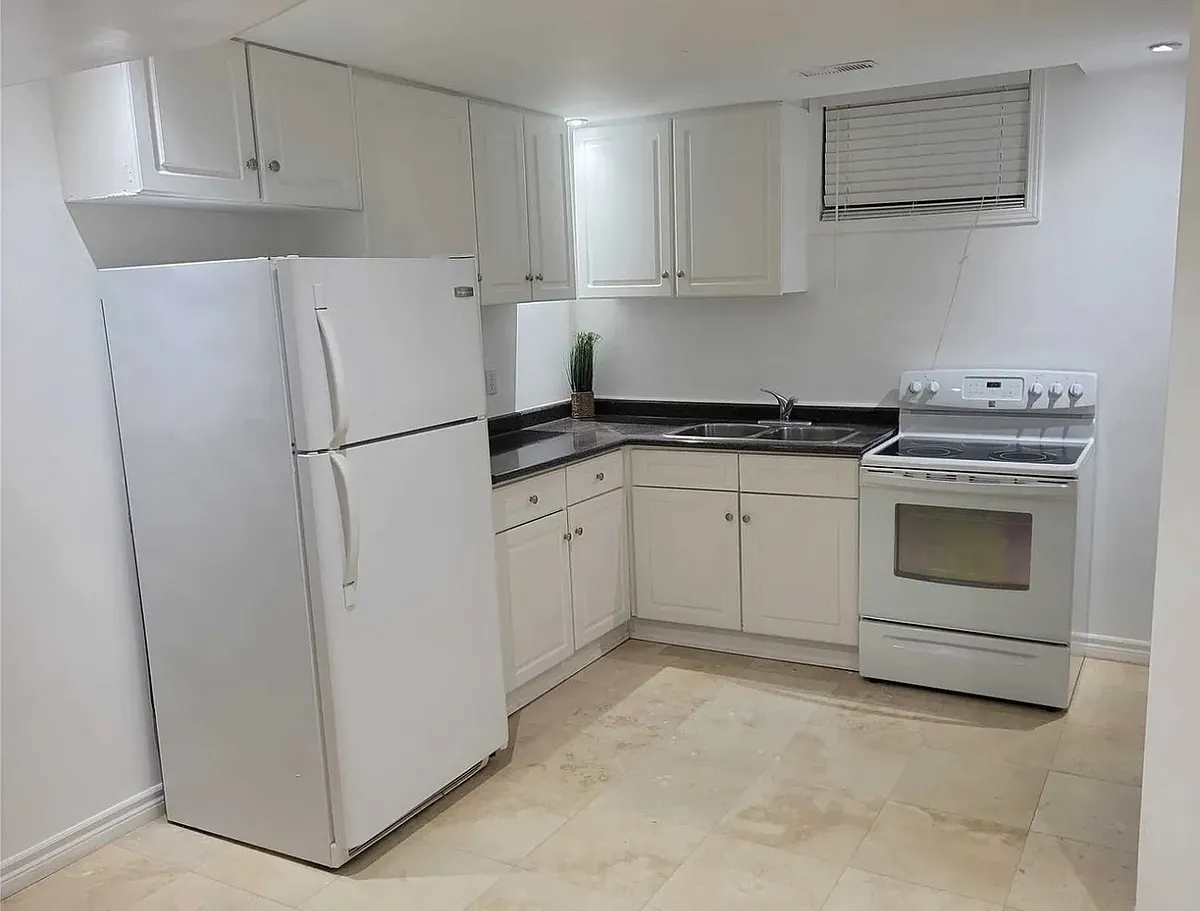 Building Photo - 52 Arlington Dr #2