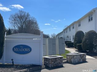 144 E Main St APT 5, Clinton, CT 06413