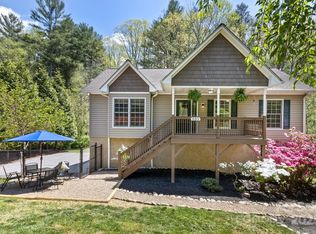 689 New Haw Creek Rd, Asheville, NC 28805