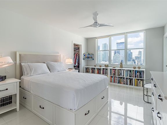 4th image of 800 Claughton Island Dr APT 2801