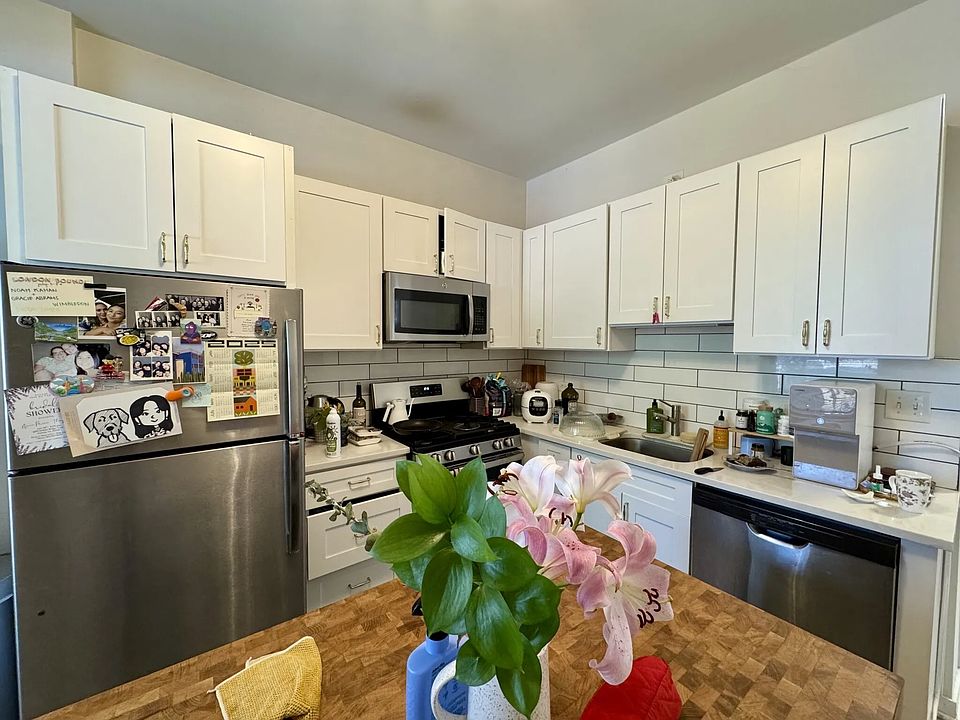 1st image of 2209 N Campbell Ave APT 1R