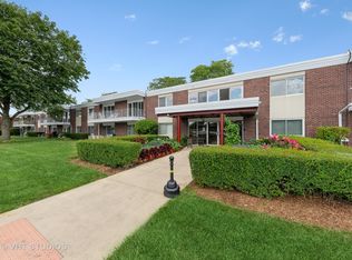 100 Deborah Ln APT A8, Wheeling, IL