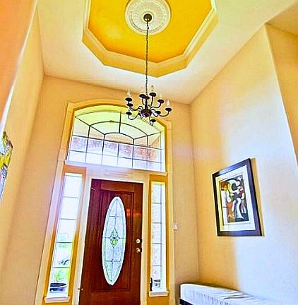 Golf Villa 4-3 3car garage/ maintenace free