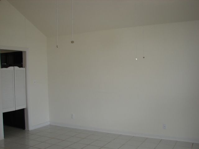 2nd image of 407 E Adobe St