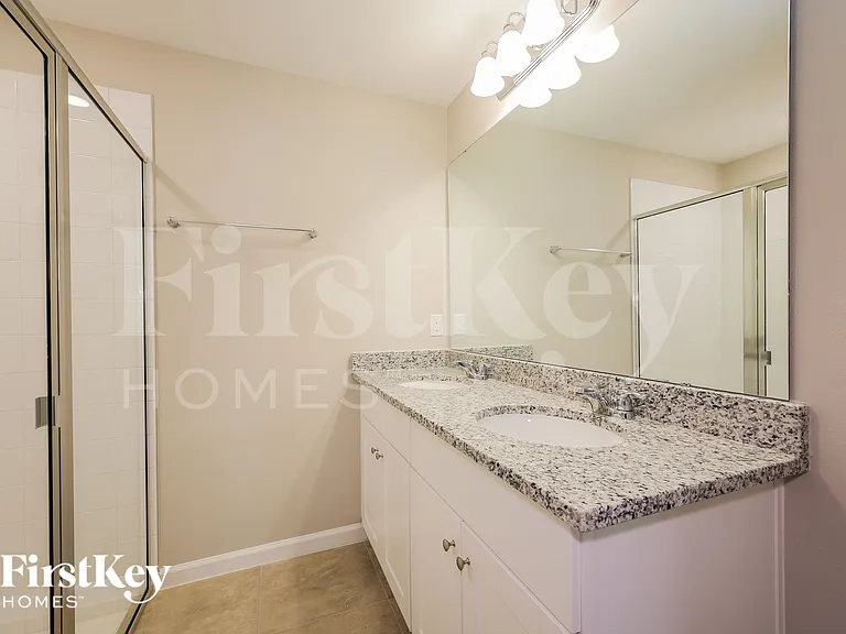 607 Lindbergh Way — Photo 13
