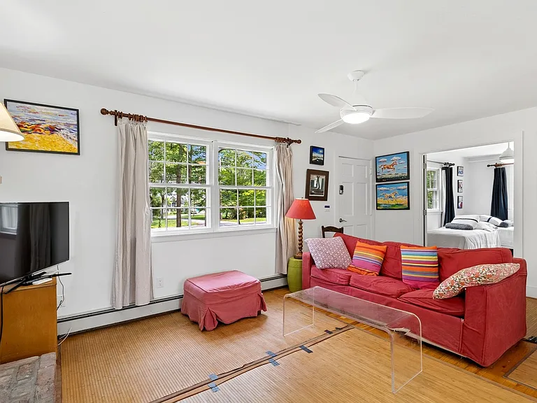 232 Norfolk Dr — Photo 5