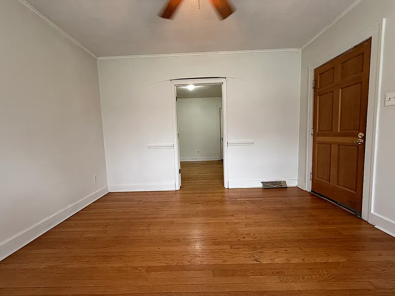 3201 Roland Ave #3201 — Photo 6