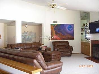 4th image of 930 Vista Lago Way