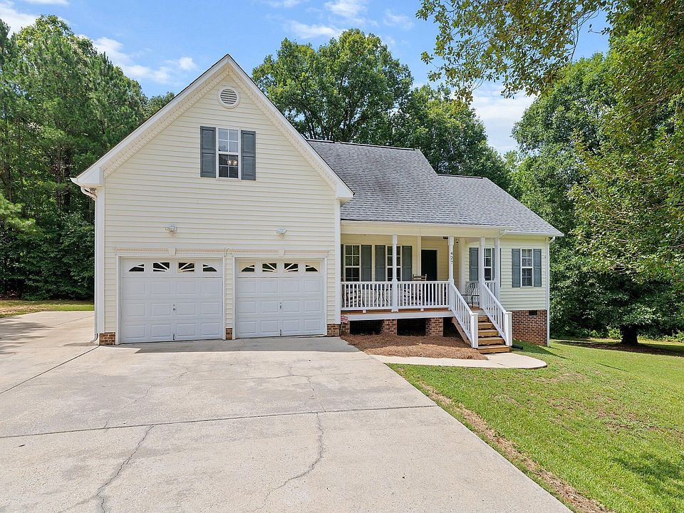 1st image of 427 Carrington Dr