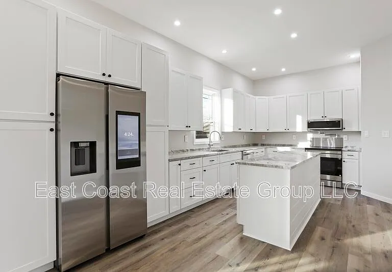 530 N 3rd St #A — Photo 11