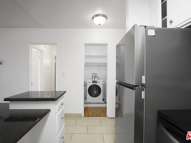 425 S Kenmore Ave #311 — Photo 12