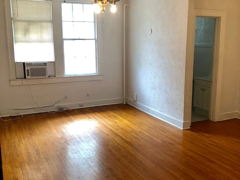 1301 Napoleon Ave #J — Photo 1