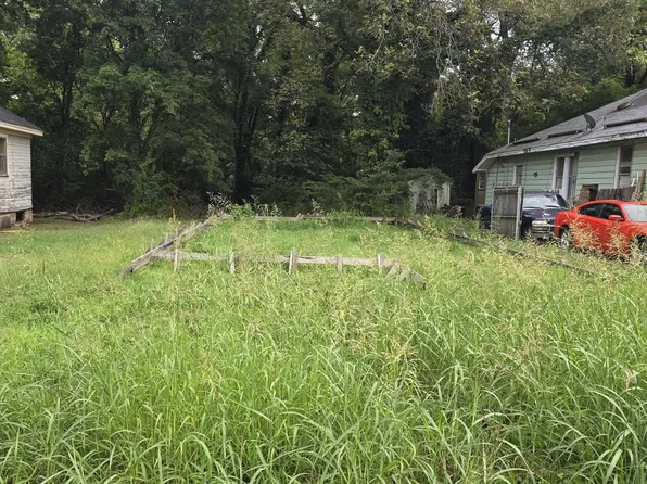 1040 Rozelle St, Memphis, TN 38114