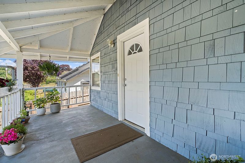 3rd image of 613 Cherry Street