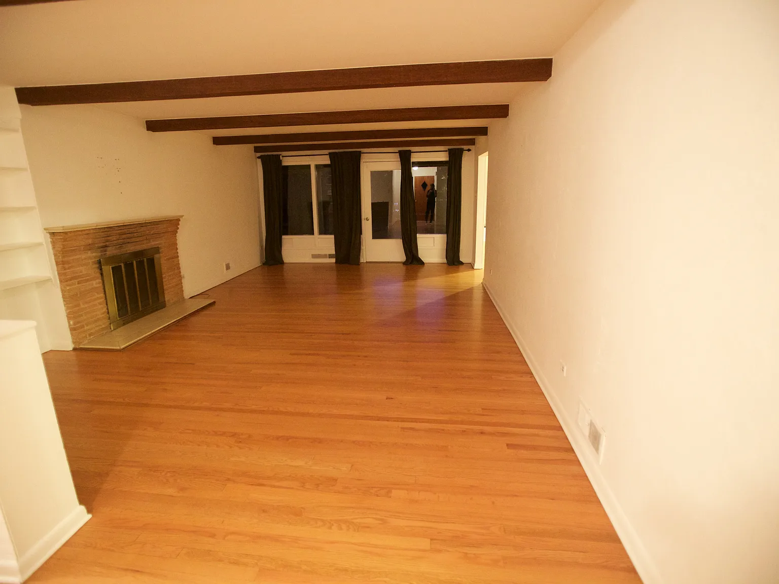 4 bed, 2035 sqft, $4,500 — Photo 3