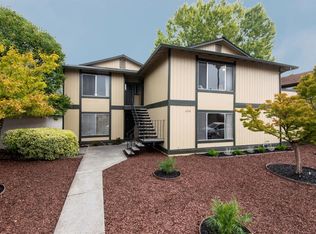 6516 Country Club Dr, Rohnert Park, CA 94928