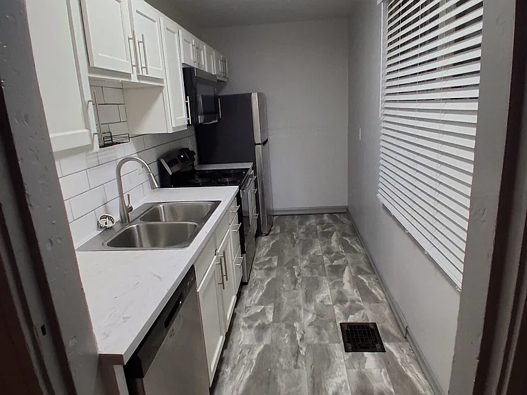 4923 Marion Ave #1 — Photo 6