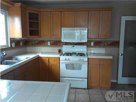 2nd image of 355 W San Ysidro Blvd