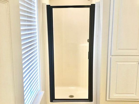 5th image of 112 Twin Gates Dr