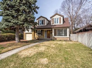 283 Spruce St, Oakville, ON L6J2G8