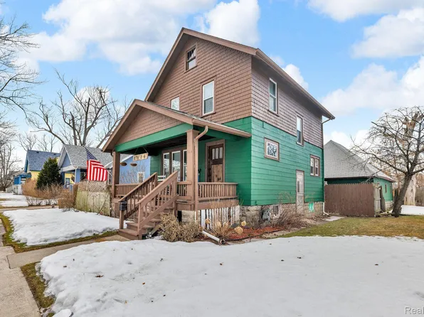 1526 Howard St, Port Huron, MI 48060