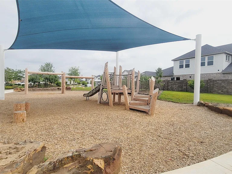 21523 Banpo Bend Dr — Photo 34