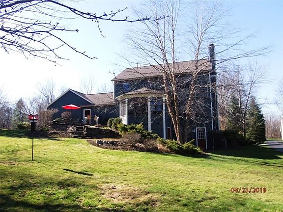 3rd image of 4869 Bedford Dr