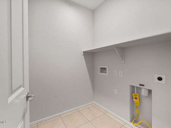 3rd image of 18716 N 268TH Avenue