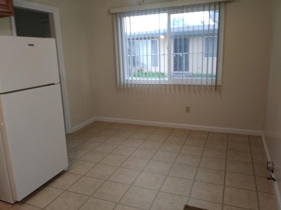 1st image of 4509 Clairemont Dr