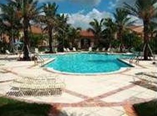 8020 Nob Hill Rd #202, Fort Lauderdale, FL 33321