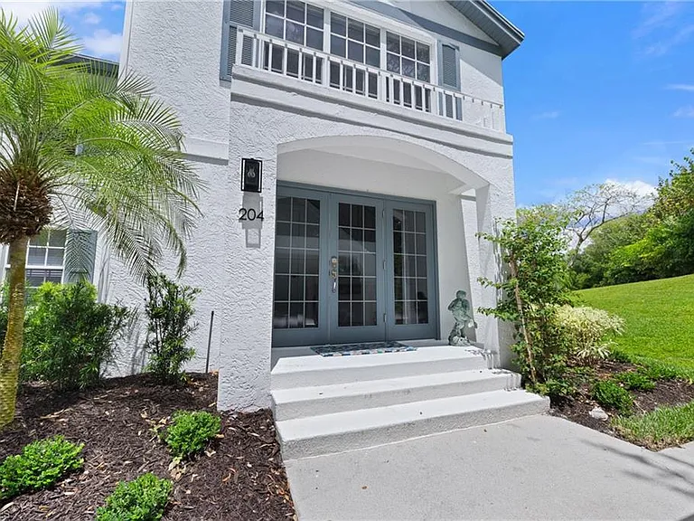 818 Tanbark Dr #204 — Photo 3