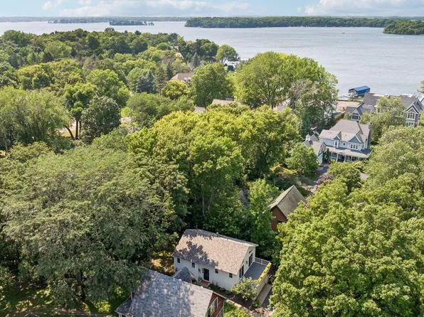 20475 Summerville Rd, Excelsior, MN 55331