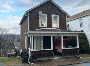 324 Chestnut St, Vandergrift, PA 15690