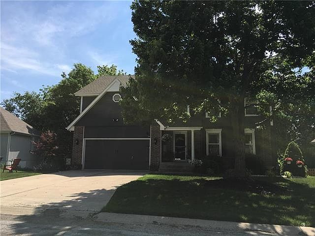 2nd image of 1225 NE Quail Walk Dr