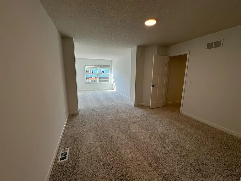 3042 Hemlock St #HEMLOCK — Photo 6