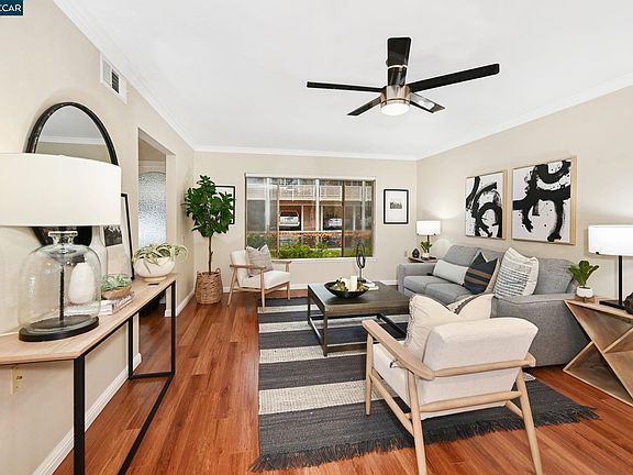 4th image of 1109 Fairlawn Ct APT 7
