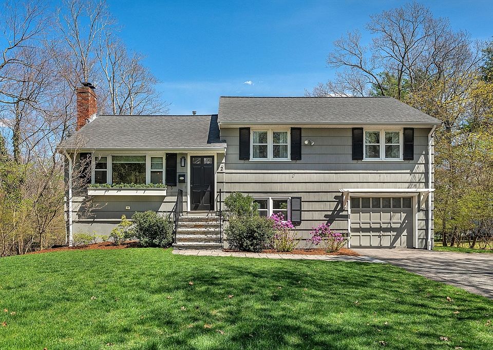 1st image of 72 Oakcrest Rd