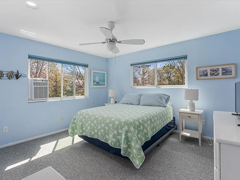 9 Cedarfield Ln — Photo 24
