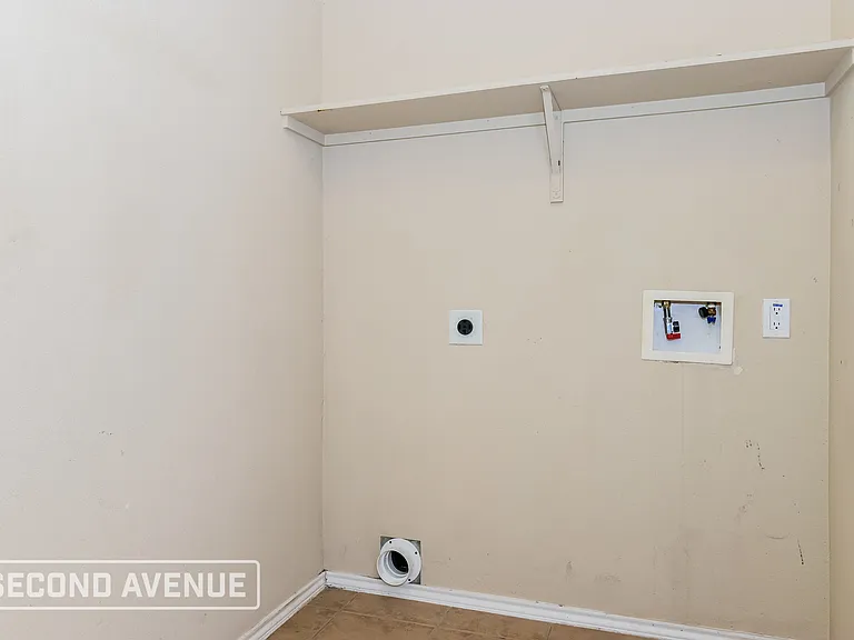 436 Grant Ln — Photo 20