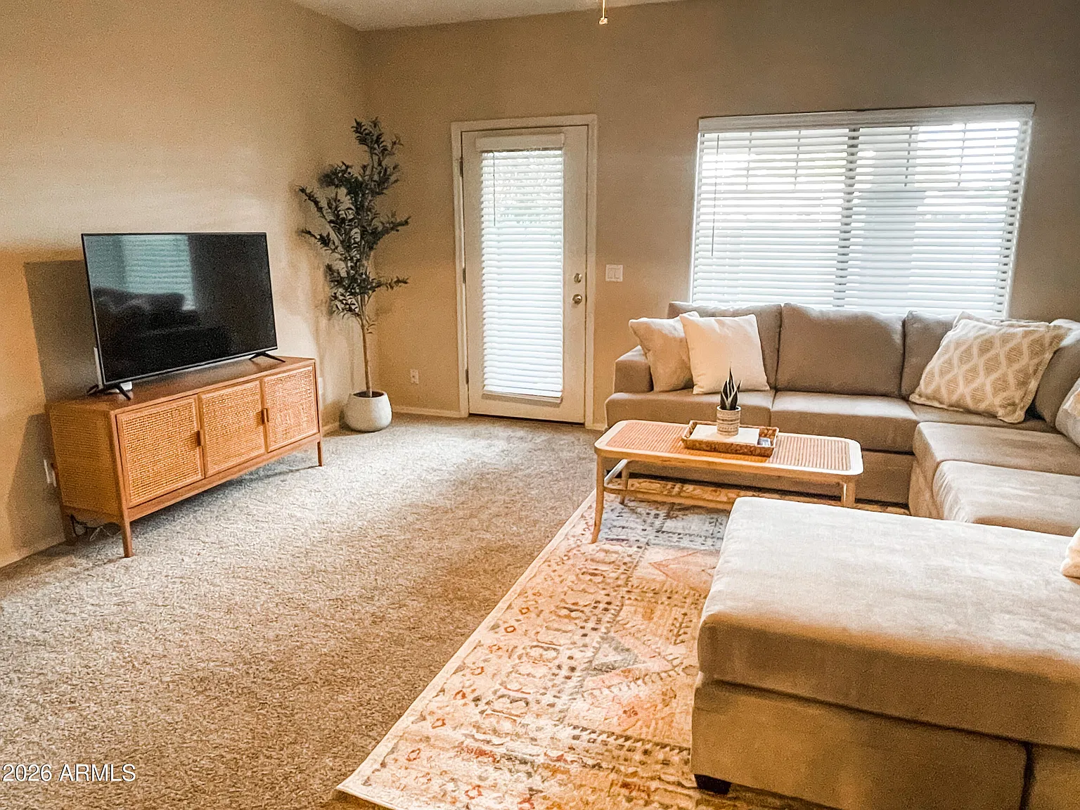 2 bed, 2.5 bath, 1152 sqft, $2,950 — Photo 2