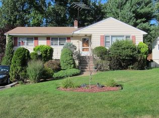 45 Park St, West Caldwell, NJ 07006