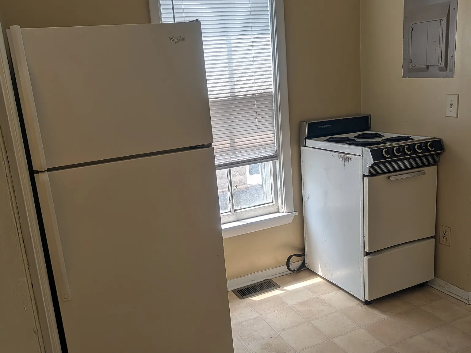 1 bed, 250 sqft, $600 — Photo 1